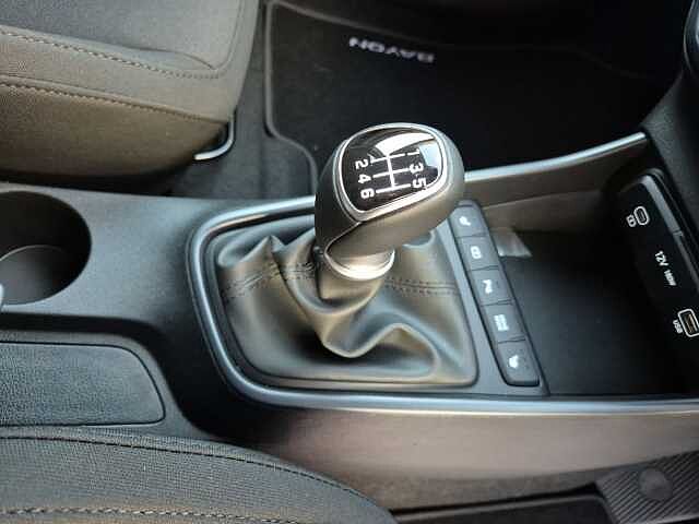 Hyundai Bayon Hatchback 1.0 TGDi Premium 5dr