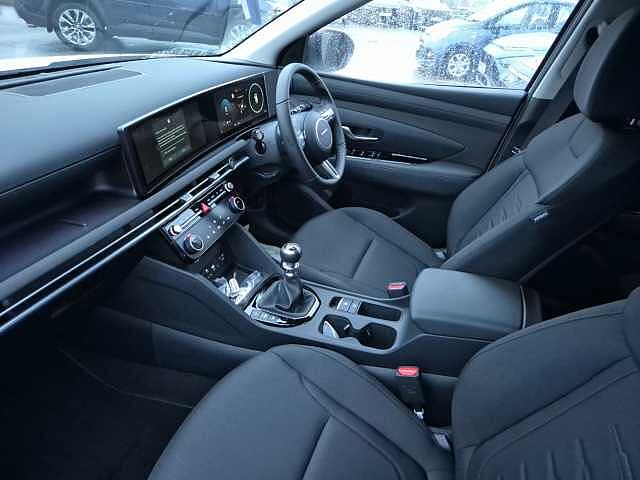 Hyundai TUCSON 1.6T Advance 5dr White