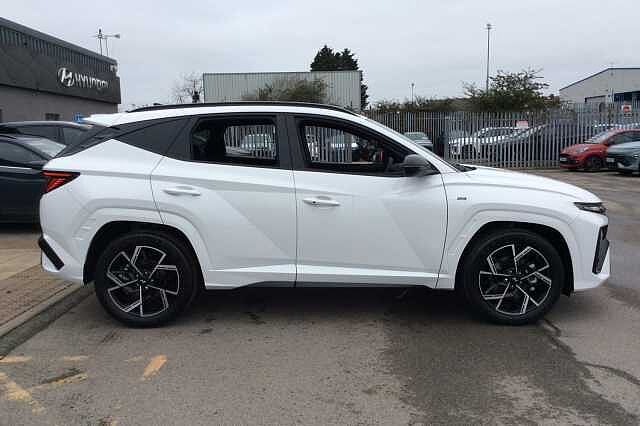 Hyundai TUCSON 1.6T 150 N Line 5dr White