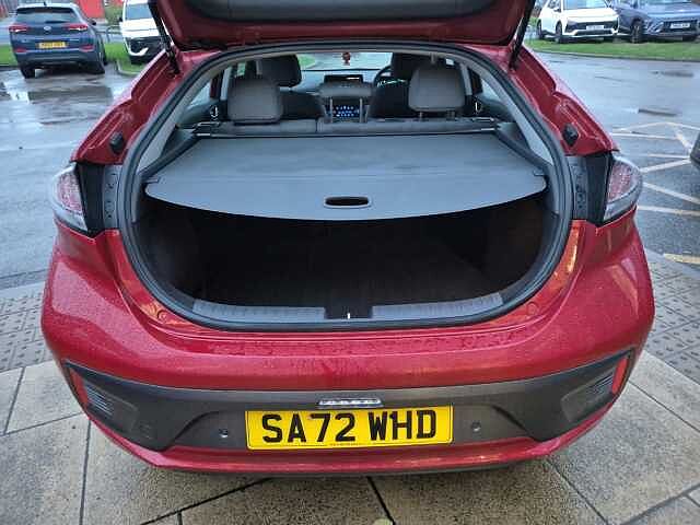 Hyundai IONIQ 1.6 GDi Hybrid Premium 5dr DCT Red