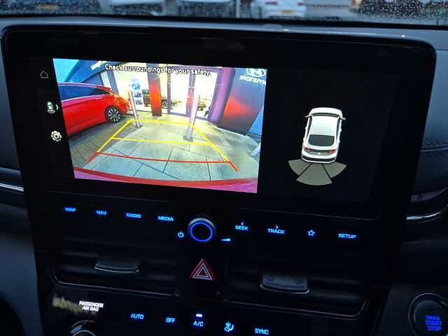 Hyundai IONIQ 1.6 GDi Hybrid Premium 5dr DCT Red