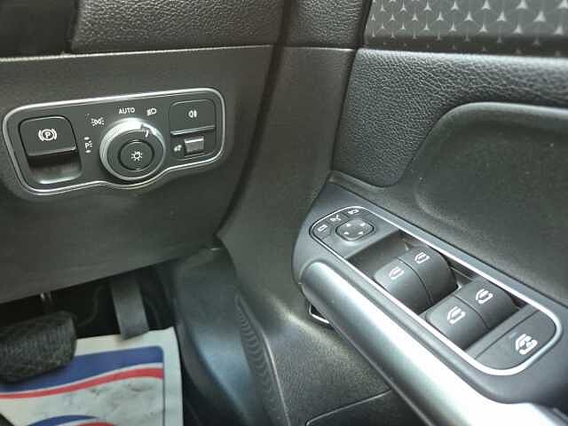 Mercedes-Benz Gla 200 Sport Executive 5dr Auto