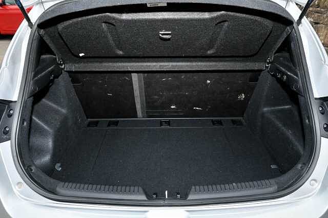 Hyundai I30 1.6 CRDi SE Nav Blue Drive (110 PS) 5 Door Silver