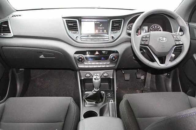 Hyundai I40 SALOON i40 1.7 CRDi SE Nav Blue Drive (141ps) Saloon Silver