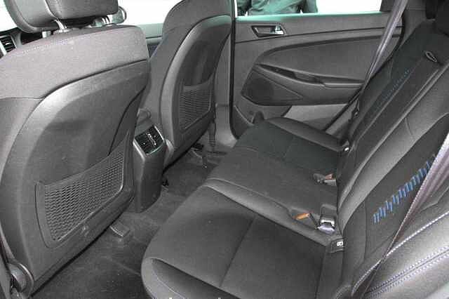 Hyundai I40 SALOON i40 1.7 CRDi SE Nav Blue Drive (141ps) Saloon Silver