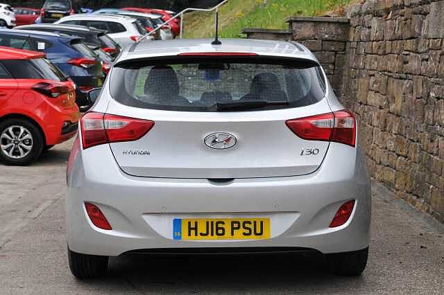 Hyundai i30 1.6 CRDi SE Nav Blue Drive (110 PS) 5 Door