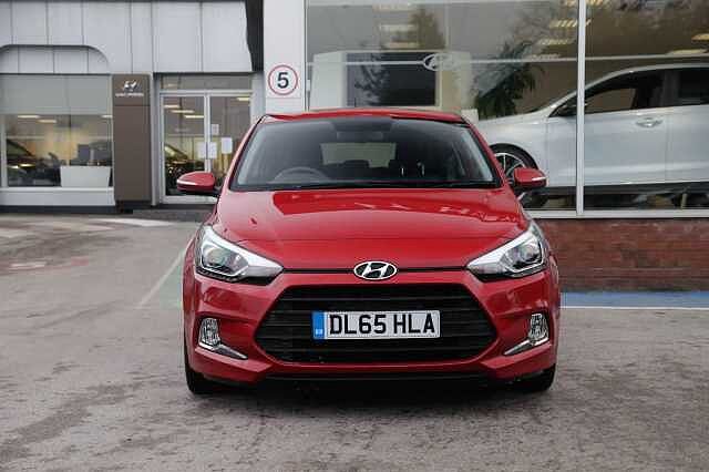 Hyundai I20 1.2 Blue Drive Sport ISG (84ps) Coupe Red
