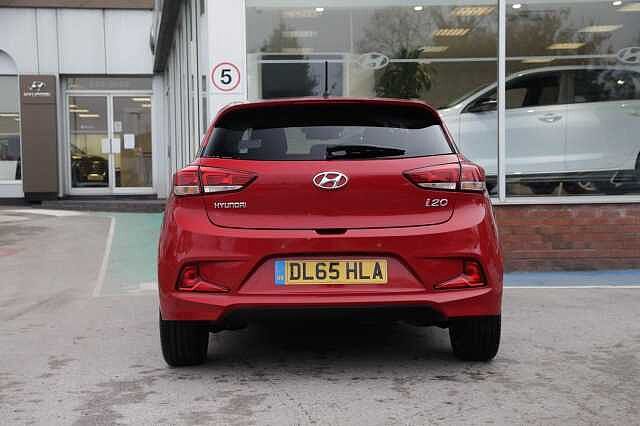 Hyundai I20 1.2 Blue Drive Sport ISG (84ps) Coupe Red
