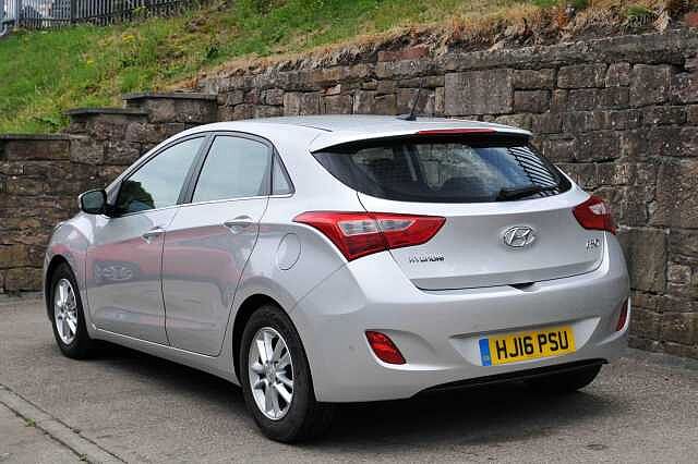 Hyundai i30 1.6 CRDi SE Nav Blue Drive (110 PS) 5 Door