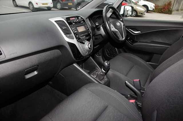 Hyundai IX20 1.4 SE Blue Drive 5 Door White