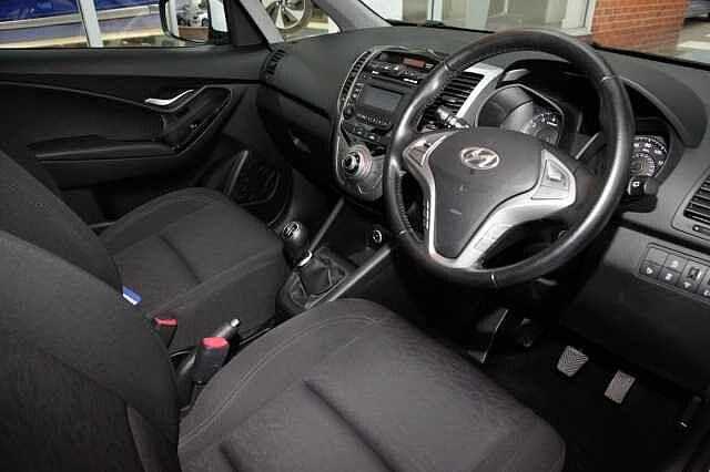 Hyundai IX20 1.4 SE Blue Drive 5 Door White