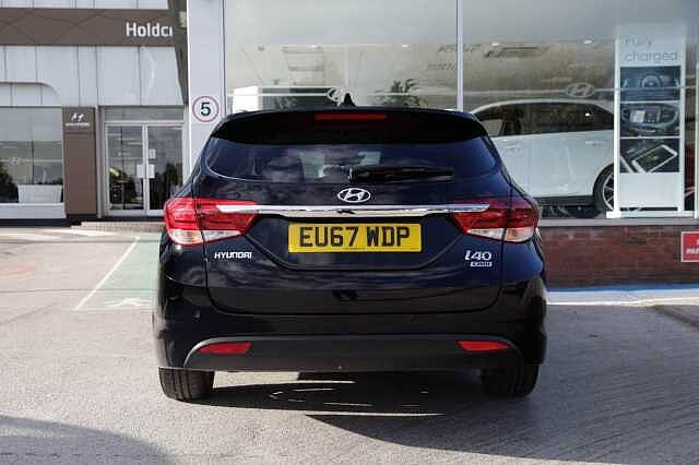 Hyundai I40 TOURER i40 1.7 CRDi SE Nav Blue Drive (141ps) Tourer Black