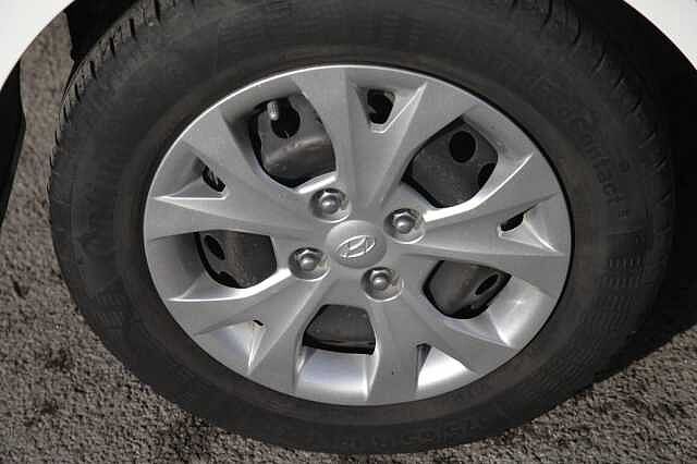 Hyundai I10 1.0 SE 5 Door White