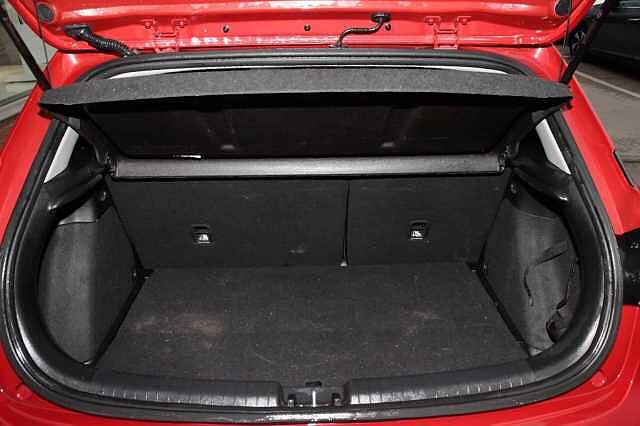 Hyundai I20 1.2 Blue Drive Sport ISG (84ps) Coupe Red