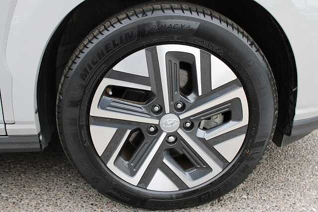 Hyundai KONA 39kWh Premium Auto 5dr (10.5kW Charger) Grey