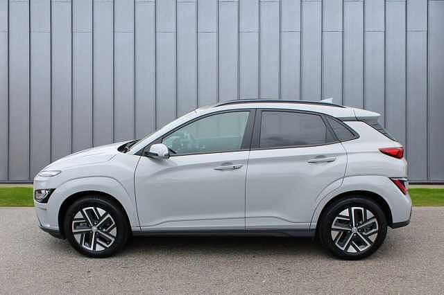 Hyundai KONA 39kWh Premium Auto 5dr (10.5kW Charger) Grey
