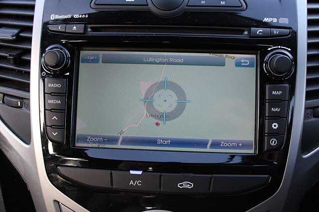 Hyundai IX20 1.6 SE Nav Euro 6 5dr White