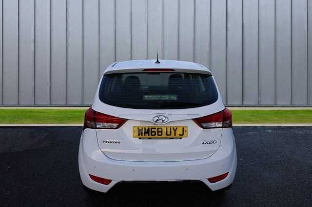 Hyundai IX20 1.6 SE Nav Euro 6 5dr White