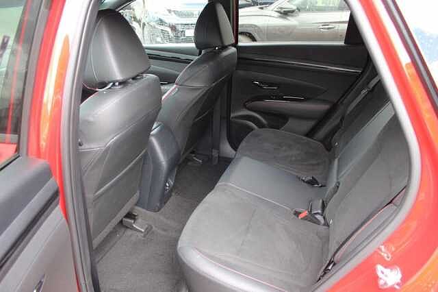 Hyundai TUCSON 1.6 T-GDi 13.8kWh N Line Auto 4WD Euro 6 (s/s) 5dr Red
