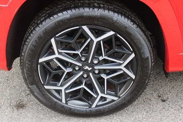 Hyundai TUCSON 1.6 T-GDi 13.8kWh N Line Auto 4WD Euro 6 (s/s) 5dr Red