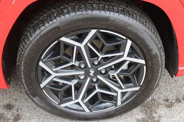 Hyundai TUCSON 1.6 T-GDi 13.8kWh N Line Auto 4WD Euro 6 (s/s) 5dr Red