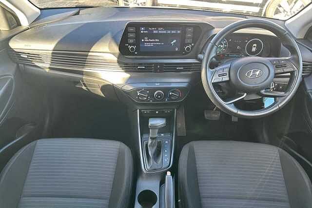 Hyundai I20 1.0T GDi 48V MHD SE Connect 5dr DCT Atlas White