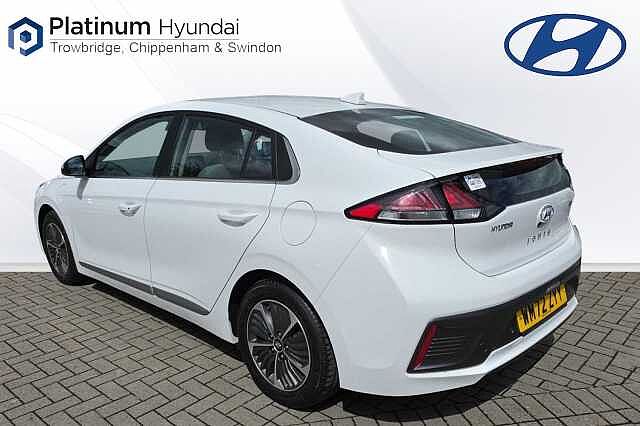 Hyundai IONIQ 1.6 GDi Plug-in Hybrid Premium 5dr DCT Polar White