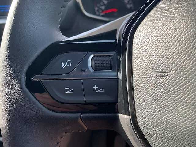 Peugeot 2008 1.2 PureTech Active Premium+ 5dr