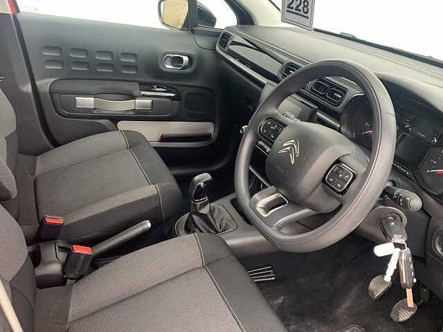 Citroen C3 1.2 PureTech Shine 5dr