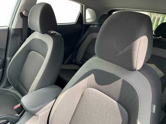 Hyundai KONA 1.0T GDi Play Edition 5dr Silver