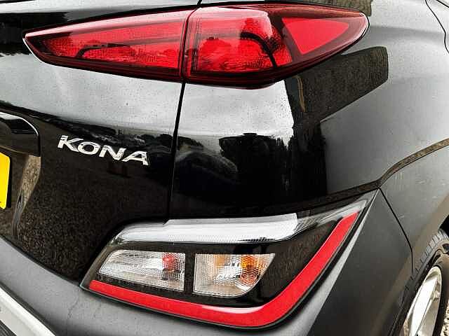 Hyundai KONA 1.0 TGDi 48V MHEV SE Connect 5dr Black