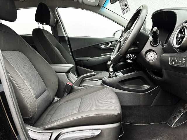 Hyundai KONA 1.0 TGDi 48V MHEV SE Connect 5dr Black
