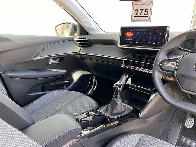 Peugeot 208 1.2 PureTech 100 Allure 5dr