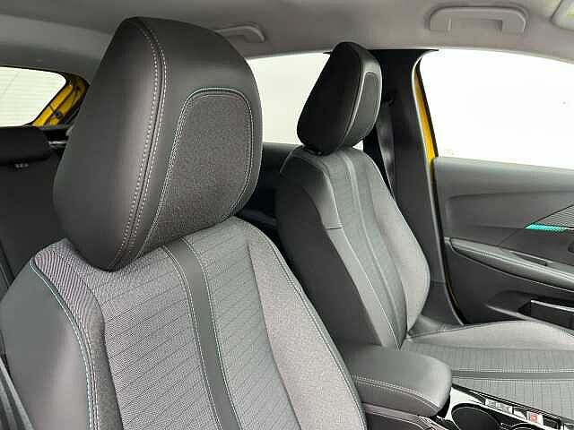 Peugeot e-208 100kW Allure Premium + 50kWh 5dr Auto