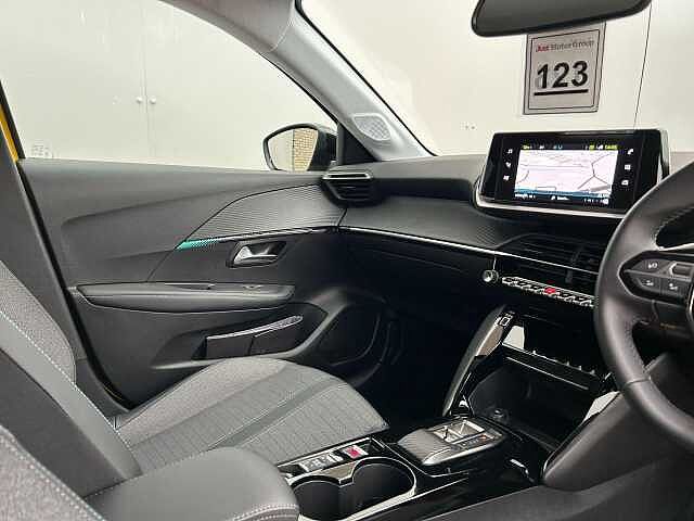 Peugeot e-208 100kW Allure Premium + 50kWh 5dr Auto