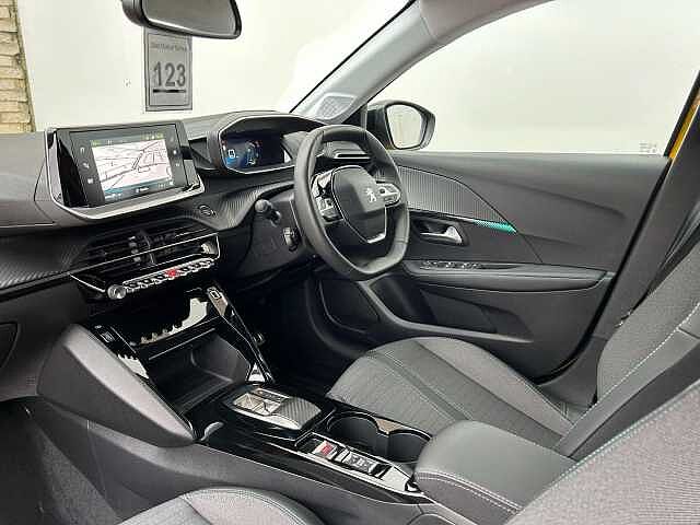 Peugeot e-208 100kW Allure Premium + 50kWh 5dr Auto