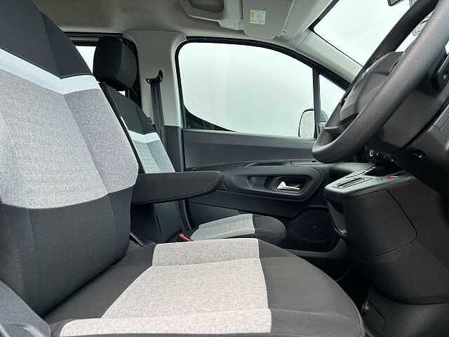 Citroen E-Berlingo 100kW Plus M 52kWh 5dr Auto