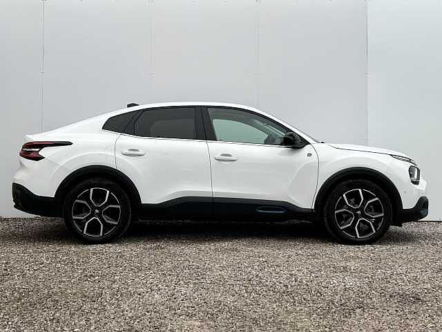 Citroen e-C4 X 100kW Shine Plus 50kWh 4dr Auto