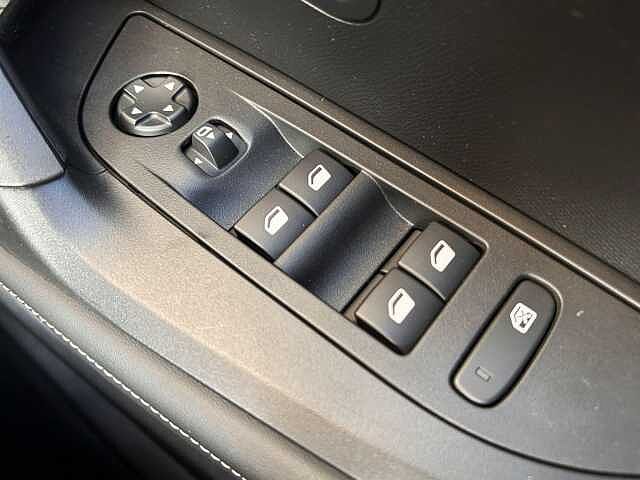 Peugeot 2008 1.2 PureTech 130 Allure 5dr