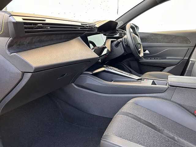 Peugeot 408 1.2 Hybrid 136 GT 5dr e-DSC6