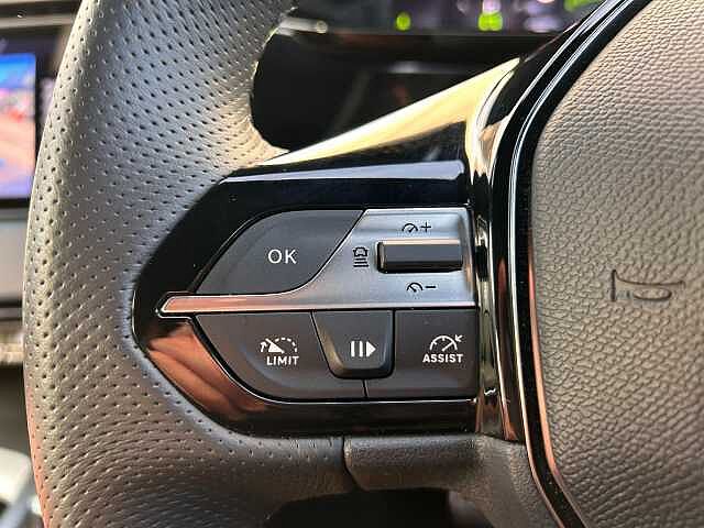 Peugeot 408 1.2 Hybrid 136 GT 5dr e-DSC6