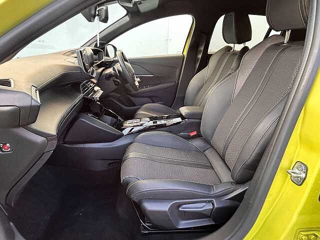 Peugeot 208 1.2 Hybrid 100 GT 5dr e-DSC6