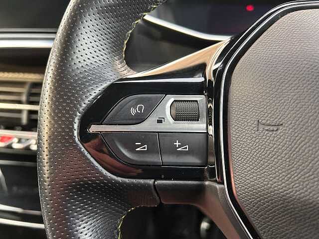 Peugeot e-2008 100kW GT 50kWh 5dr Auto