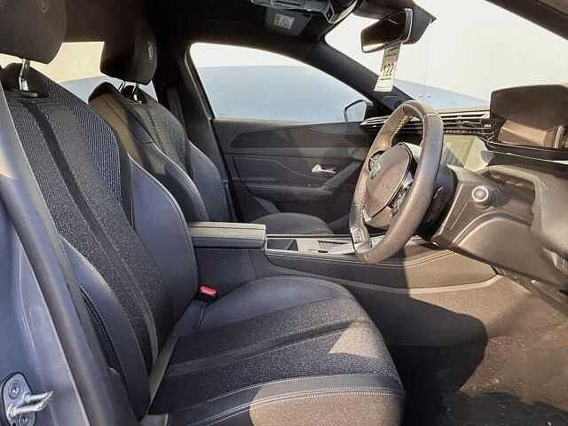 Peugeot 408 1.2 Hybrid 136 GT 5dr e-DSC6