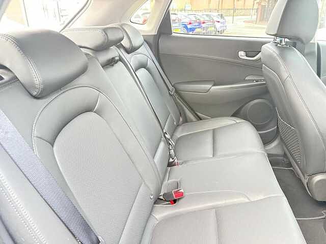 Hyundai KONA 1.6 h-GDi Ultimate SUV 5dr Petrol Hybrid DCT Euro 6 (s/s) (141 ps) Dive in Jeju