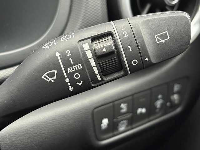 Hyundai KONA 1.6 h-GDi Ultimate SUV 5dr Petrol Hybrid DCT Euro 6 (s/s) (141 ps) Dive in Jeju