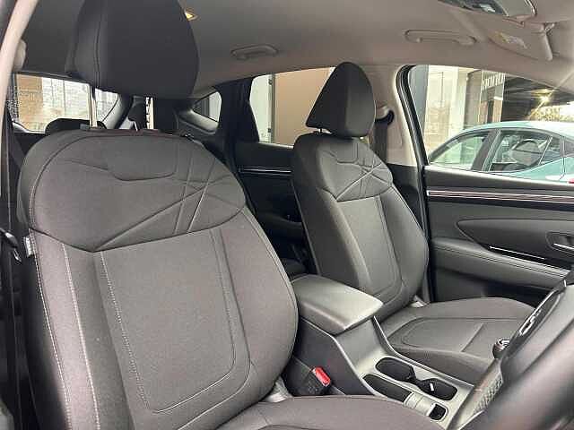 Hyundai TUCSON 1.6 T-GDi SE Connect Euro 6 (s/s) 5dr Dark Knight