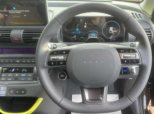 Hyundai INSTER Long Range 49kWh Cross Auto 5dr Abyss Black