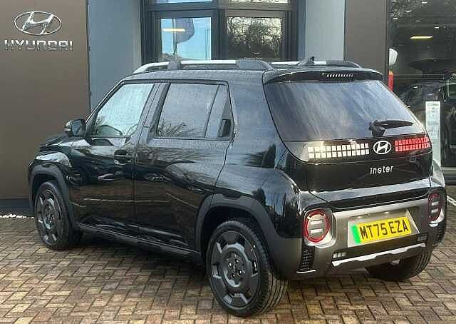 Hyundai INSTER Long Range 49kWh Cross Auto 5dr Abyss Black