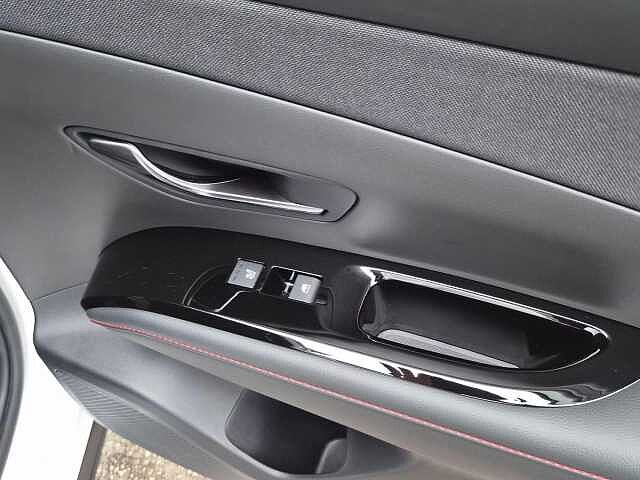 Hyundai TUCSON 1.6 T-GDi 13.8kWh N Line S Auto Euro 6 (s/s) 5dr White